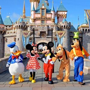 Автобусний тур “Формула розваг: Діснейленд & Europa-Park” зі Львова Автобусний тур “Формула розваг: Діснейленд & Europa-Park” зі Львова