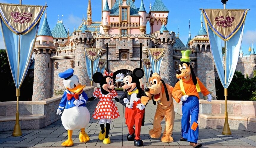 Автобусний тур “Формула розваг: Діснейленд & Europa-Park” зі Львова