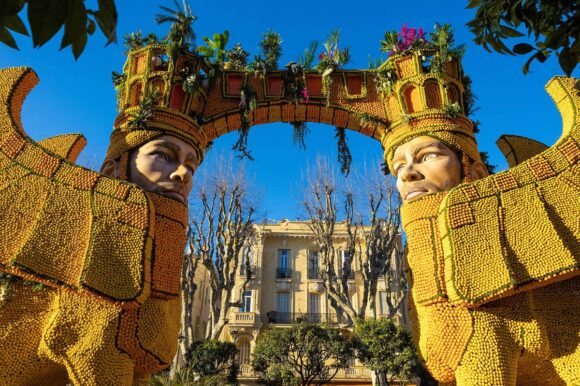 Поринь у світ яскравих фестивалів та сонячних емоцій разом з ITRAVEL